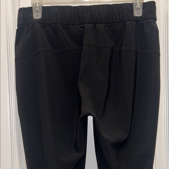 Lululemon Women’s On The Fly Pant, Size 6 - Picture 4 of 8